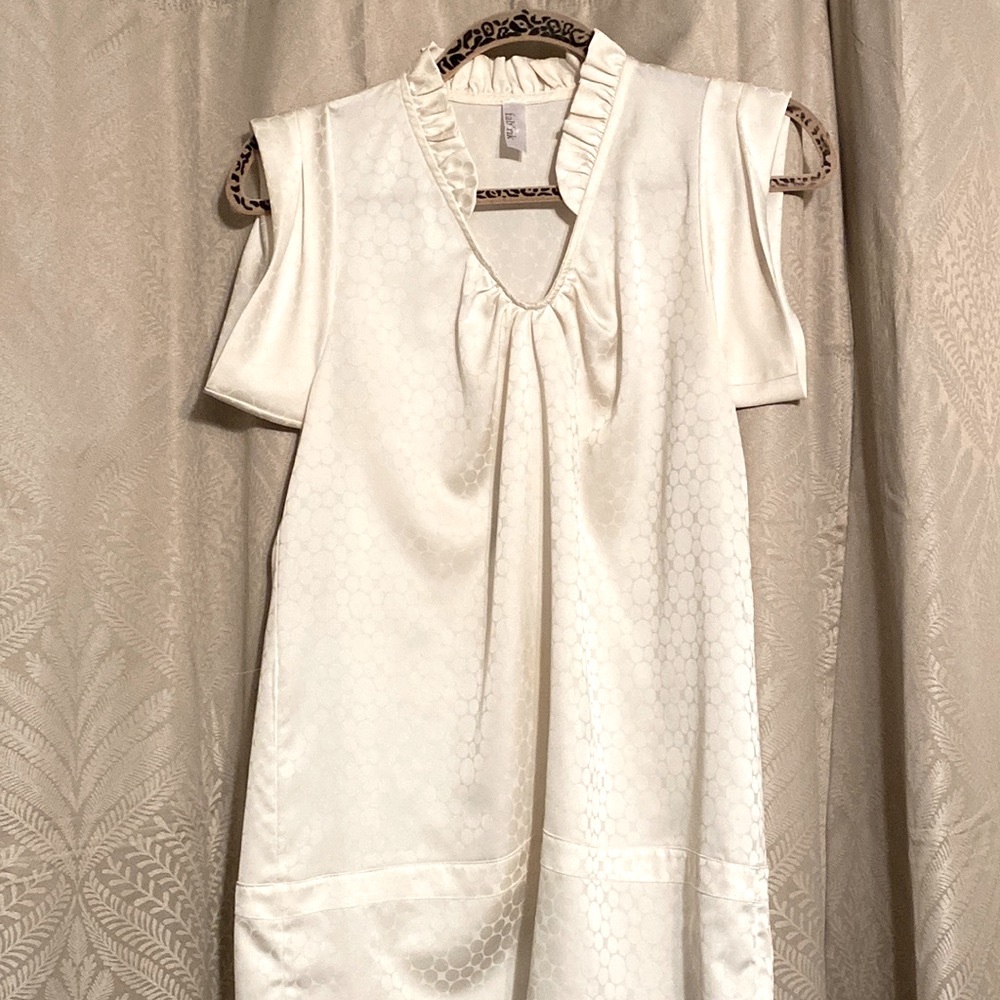 FAB’RIK Cream silky top with standing ruffle neck